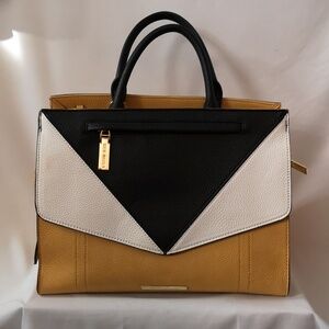 Exceptional NWT Steve Madden Briefcase Style Purse Yellow Black White w/ Strap